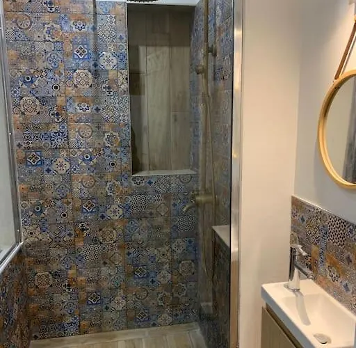 Studette Le Figuier Apartment